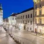 Cadena Gallery Apartments Mehoffer