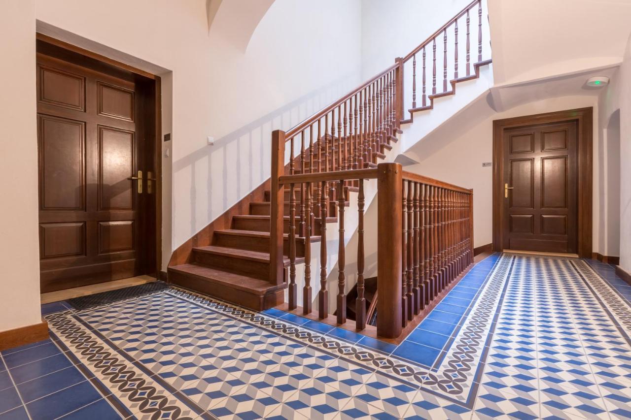 Apartment Cadena Gallery Mehoffer